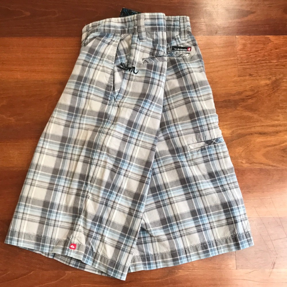 Mens Quicksilver shorts size 18/29